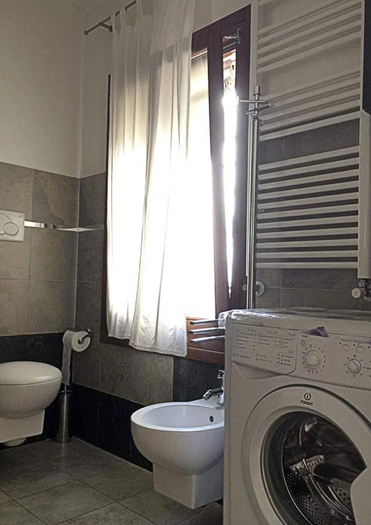 Апартаменти Casa Manuela Non Turisti Ma Ospiti Кіоджа Екстер'єр фото